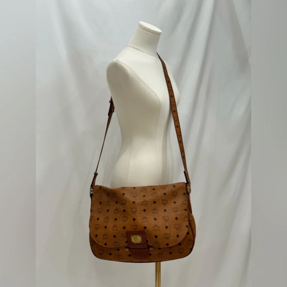 Vintage MCM Visetos Cognac Monogram Messenger Crossbody Bag 09375 Brass Plate ID